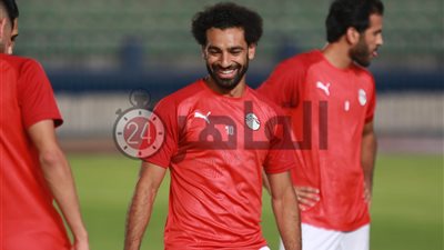 شارة قيادة المنتخب عربون الصلح بين اتحاد الكرة ومحمد صلاح