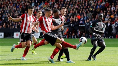 ليفربول يسجل الهدف الأول في شباك سيفيلد تاون (فيديو)