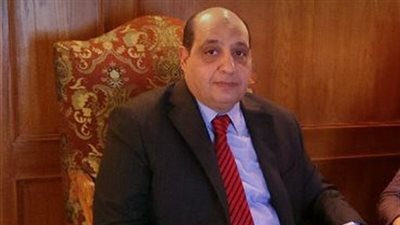 عمرو الزيات: “على الدولة مصارحة المواطنين بالحقائق قبل تسرب أي شائعات”