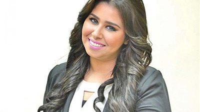 إيناس عزالدين تكشف تفاصيل دعم تركي آل الشيخ ومهاجمة محمد رمضان في “ميجا ستار” (صور)