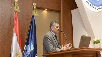 الفريق أسامة ربيع: قناة السويس الممر الأهم والآمن في العالم أجمع