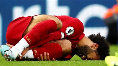 فحوصات طبية لـ”محمد صلاح” للإطمئنان على إصابته