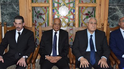 كبار رجال الدولة يشاركون عزاء المستشار محمد أمين المهدي.. عدلي منصور ورئيس مجلس النواب أول الحاضرين (صور)