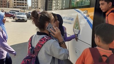 استحداث 4 خطوط سير نقل جماعي لخدمة طلاب المدارس بمدينة الشروق