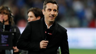 نيفيل: سلامة “صلاح وفان دايك” شرط لفوز ليفربول بالدوري