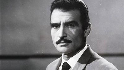 ناقد سينمائي يكشف كواليس حياة أحمد مظهر العسكرية: “كان أحد الضباط الأحرار”
