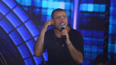 “أنت معدوم الشعور”.. تعرف على 5 أغاني “ردّح” فيهم عمرو دياب لحبيبته (فيديو)