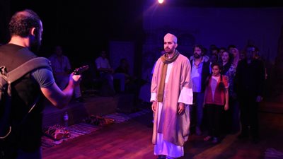 اليوم.. عرض مسرحية “كأنك تراه”بمركز شباب الجزيرة (صور)