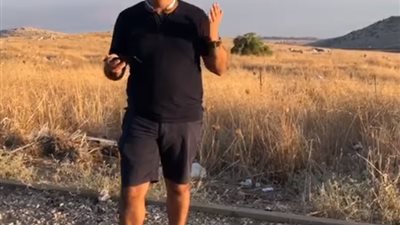 متحدث الجيش الإسرائيلي يوجه رسالة تهنئة لـ”عمرو دياب” فى عيد ميلاده (فيديو)