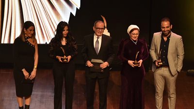 تعرف على الفائزين بجائزة ساويرس لعام 2021 بالفروع المختلفة | صور