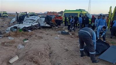 أم وأبناؤها الثلاثة.. وصول جثامين ضحايا حادث أتوبيس سيناء إلى مقابر البهنسا بالمنيا | بث مباشر