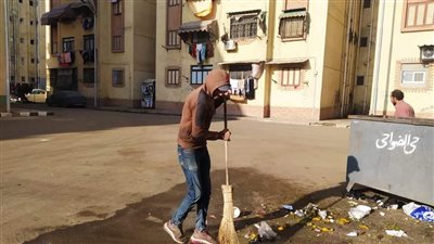 تكثيف أعمال النظافة بحي الضواحي في بورسعيد 
