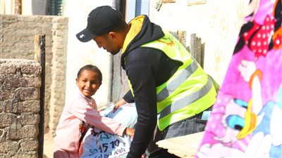 قافلة مجلس الوزراء وصناع الخير تنجح في توقيع الكشف على 1767 من أهالي رأس غارب