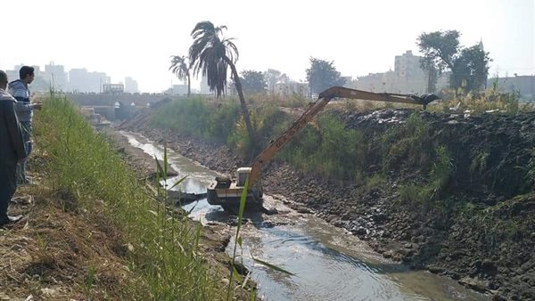 تطهير ترعة الديروطية