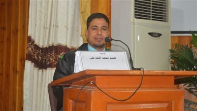 نائب رئيس جامعة الأزهر للوجه القبلي يناقش رسالة ماجستير بكلية أصول الدين والدعوة