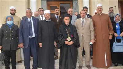 نائب رئيس جامعة الأزهر يهنئ المسيحيين بعيد الميلاد المجيد 