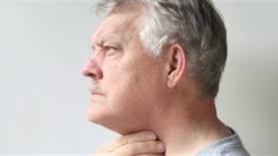 يحذر الخبراء.. إذا لاحظت هذا على صوتك أجر فحصا للسرطان