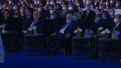 أتشرف بوجودي اليوم.. روبوت يقدم الكلمة الافتتاحية بمنتدى شباب العالم بحضور السيسي