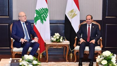 السيسي: كامل الدعم لـ نجيب ميقاتي لإجراء الإصلاحات اللازمة لتجاوز المرحلة الدقيقة في لبنان