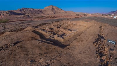 الآثار تعلن كشف بقايا مبنى مقر قائد بعثات التعدين المصرية بسيناء | صور 