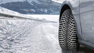 5 نصائح.. طرق الحفاظ على إطارات السيارة في الشتاء