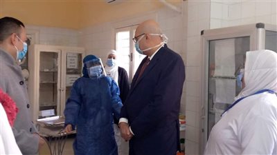 مدير التأمين الصحي بالقليوبية يتابع سير العمل بعيادات مبادرة ضمور العضلات والأنيميا