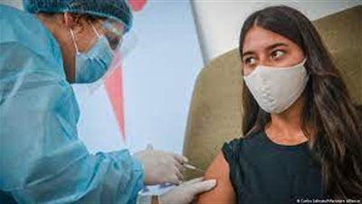 ممرضتان بنيويورك تجمعان 1.5 مليون دولار من تزوير بطاقات لقاح كورونا 