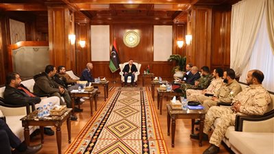 رئيس الحكومة الليبية يوجه بالفتح الفوري لعدد من الحقول النفطية 