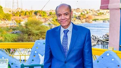 أستاذ جامعة جنوب الوادي بعد اعتذاره عن أسئلة امتحان: بحب طلاب الصعيد وبسافر من القاهرة للجامعة