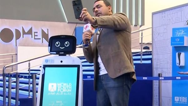 الإعلامي يوسف الحسيني