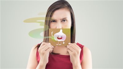 أعراض مرض الكبد عند النساء.. 3 علامات تظهر على الوجه لا تتجاهليها