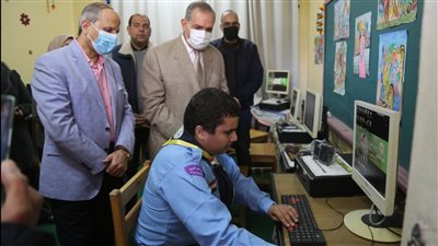 محافظ كفر الشيخ يفتتح وحدة التطوير التكنولوجي بمدرسة النور للمكفوفين │ صور