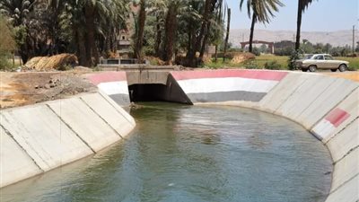 محافظ سوهاج: تبطين 47 ترعة وإنشاء 7 كباري ومشروعين للحماية من أخطار السيول │ صور