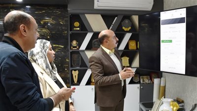 محافظ أسوان يعطي إشارة البدء لإطلاق البوابة الإلكترونية لإنجاز معاملات المواطنين بالمحافظة 