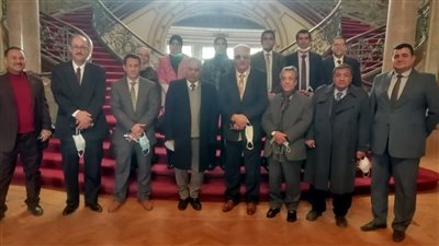 آثار عين شمس تعقد مجلس الكلية الخامس