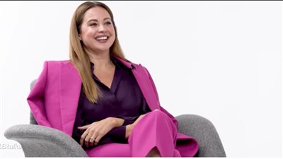 ريا أبي راشد تكشف أسرار طفولتها: تركت عائلتي وبلدي ولن أعود مرة أخرى إلى لبنان