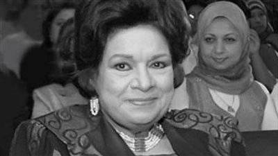 من أي بلد كريمة مختار وما علاقة الراقصة نعمت بها؟