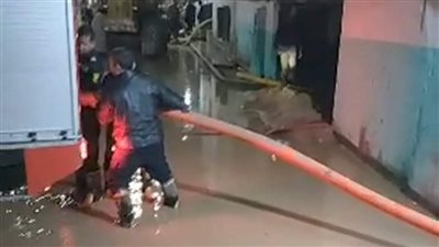 الدفع بسيارات الحماية المدنية وشركة مياه المنوفية للسيطرة على انفجار خط مياه في الباجور