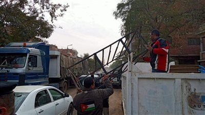 تحرير 14 محضر إشغال بحملة مكبرة بشبين القناطر لإزالة المعوقات المرورية