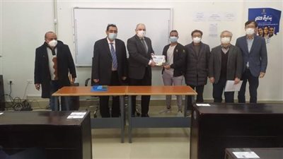 رئيس جامعة بني سويف التكنولوجية يكرم الطلاب الفائزين في المسابقات الثقافية