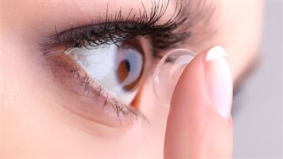 شرب الكحول وعدم ارتداء النظارات.. عادات خاطئة تؤدي للإصابة بالعمى