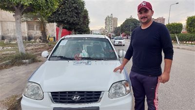 فيها حاجة حلوة.. سائق بورسعيدي ينقل طلاب المدارس خلال الامتحانات بـ 5 جنيهات وذوي الهمم بالمجان