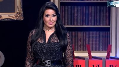 سمية الخشاب لـ شيرين: مفيش حاجة تستاهل إنك تتنازلي عن شعرك.. إحنا بنقعد سنين عشان يطول