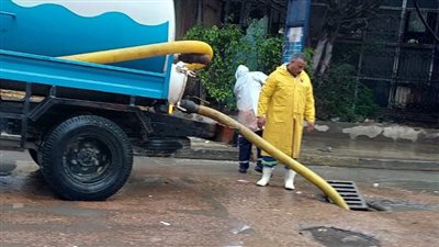 سحب رعدية وتوقعات بأمطار غزيرة.. نوة الفيضة الكبرى تضرب الإسكندرية لليوم الثاني