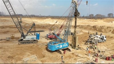 وزير النقل من موقع مشروع تطوير ميناء السخنة: سيضاهي أحدث الموانئ بالعالم