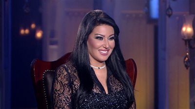 سمية الخشاب: اللي بيعملي سحر هيفشل عشان النور محاوطني ومحدش هيقدر عليا | فيديوجراف