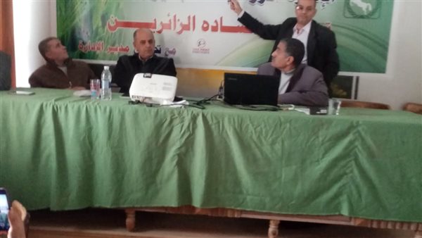 جانب من الندوة 