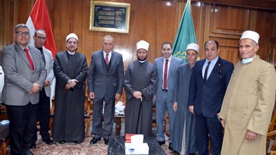محافظ القليوبية يستقبل مستشار رئيس الجمهورية للشئون الدينية | صور