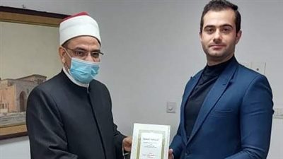 الأوقاف تهدي دولة فلسطين 155 مجموعة من الإصدار الثاني لسلسلة رؤية للفكر المستنير