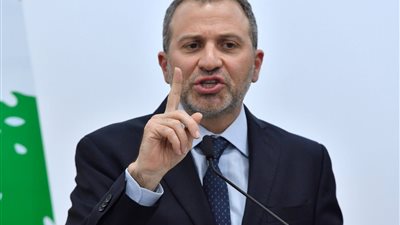 رئيس التيار الوطني الحر يطالب بسحب الثقة من الحكومة اللبنانية